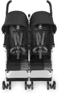 Maclaren Twin Triumph Poussette double de 6 mois jusqu’à 15 kg avec un enfant dans chaque siège, légère et compacte, capote extensible UPF 50+, avec housse de protection contre la pluie - Noir/charbon